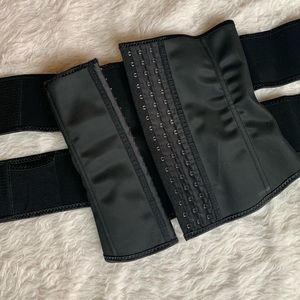 Black Velcro Waist Trainer